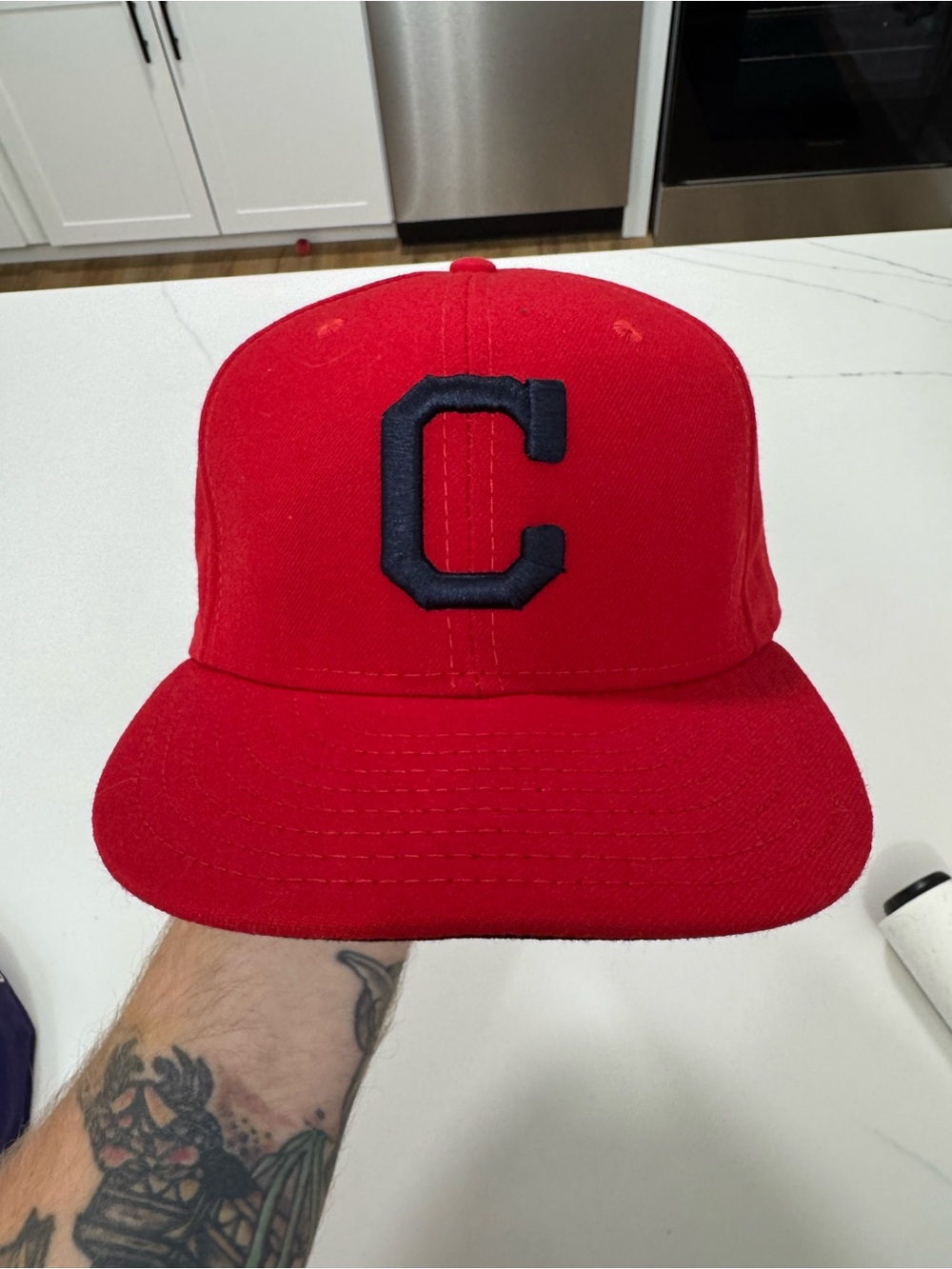 New Era 59FIFTY Cleveland Guardians Fitted Hat Red Black Size 7 5/8 MLB Cap